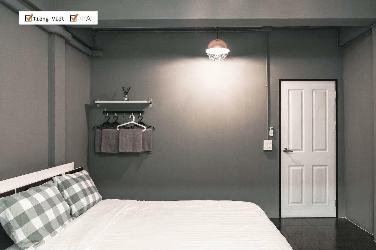 Yeehaa Hotel Бангкок Экстерьер фото